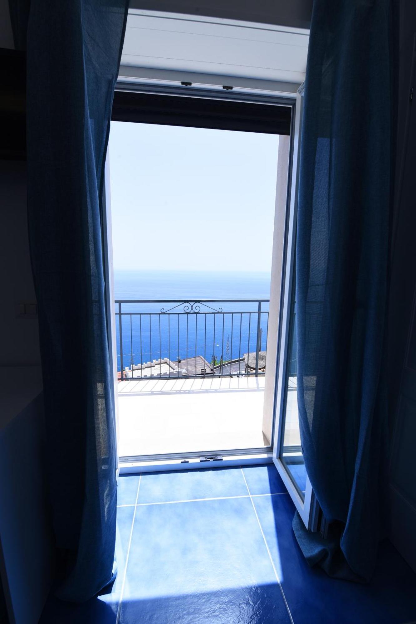 B&B Blue View Furore Eksteriør bilde